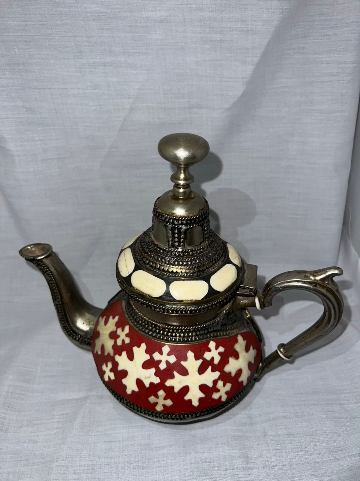 Handcrafted Vintage Teapot with Red Enamel & Bone Inlay – Ethnic Brass Decorative Pot – Image 2